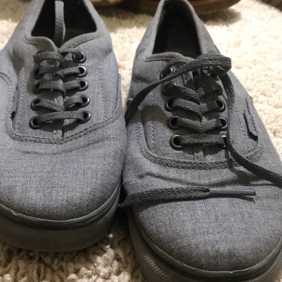 Vans - Picture 3 of 4